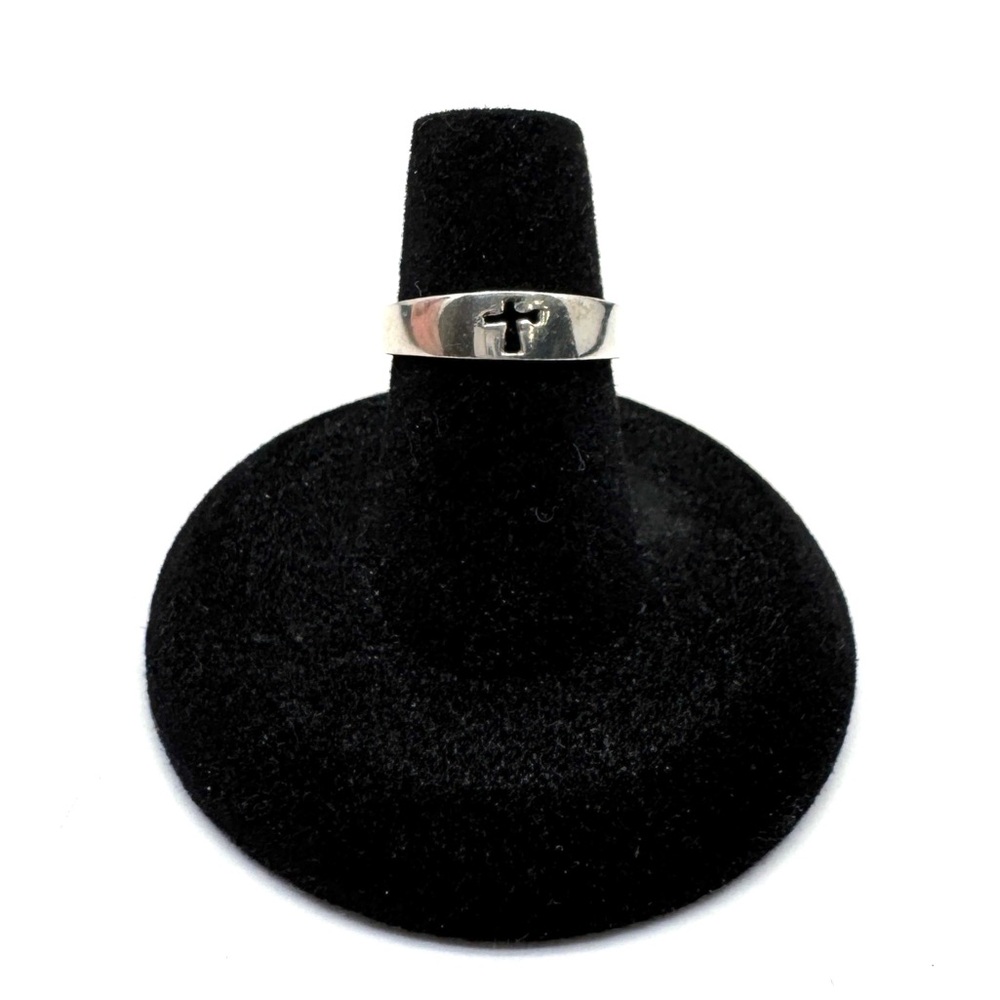 Sterling Silver Cutout Cross Band Ring Size 6